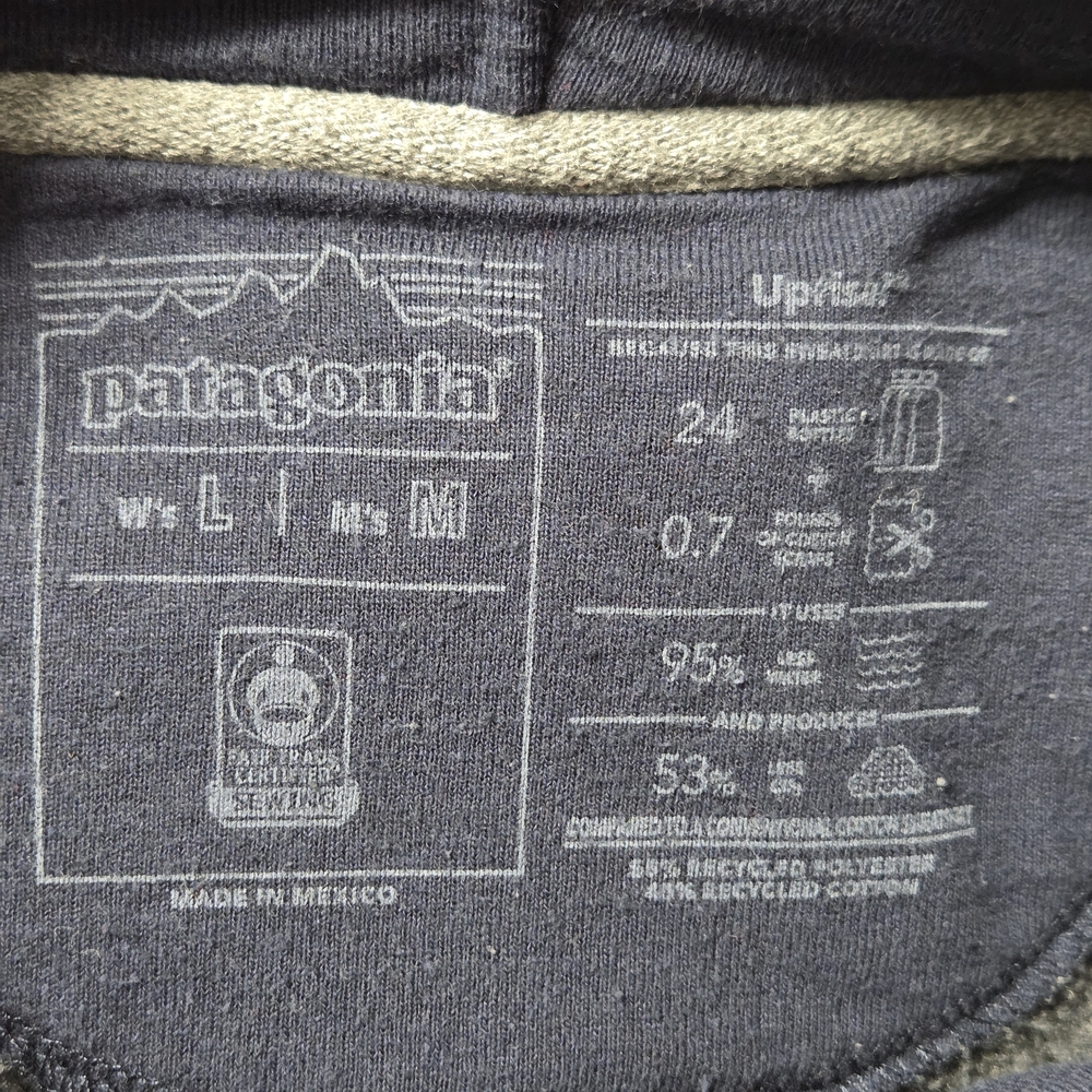 Patagonia Men's Black Hoodie - Picture 4 of 4